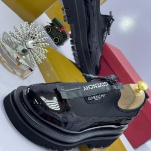 Givenchy Glossy Loafers